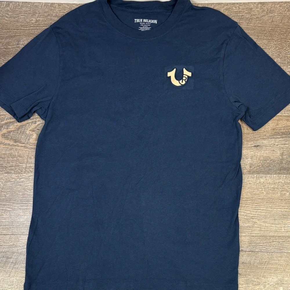 True Religion World Tour Logo Graphic Tee – Navy Blue | Size Large